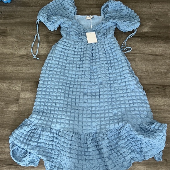 Endless Rose BUBBLE PUFF SLEEVE MAXI DRESS - Picture 12 of 15